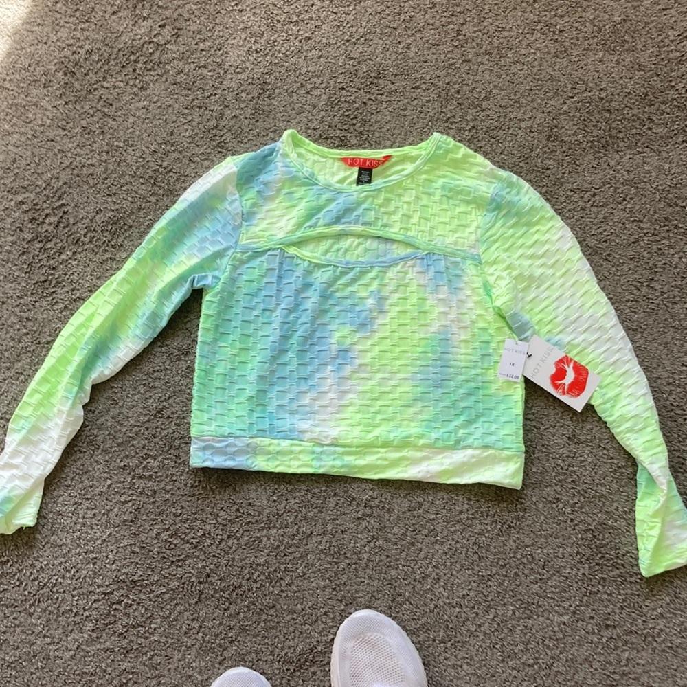 Hot kiss women’s workout crop top